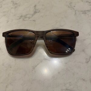 Maui Jim 875 One Way Sunglasses 10 HCL Brown Stripe Men’s Sunglasses